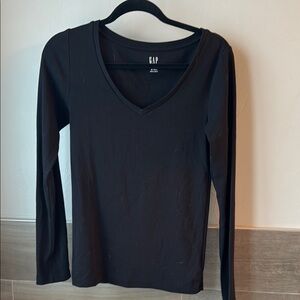 GAP Women's Black V-Neck Long Sleeve Top